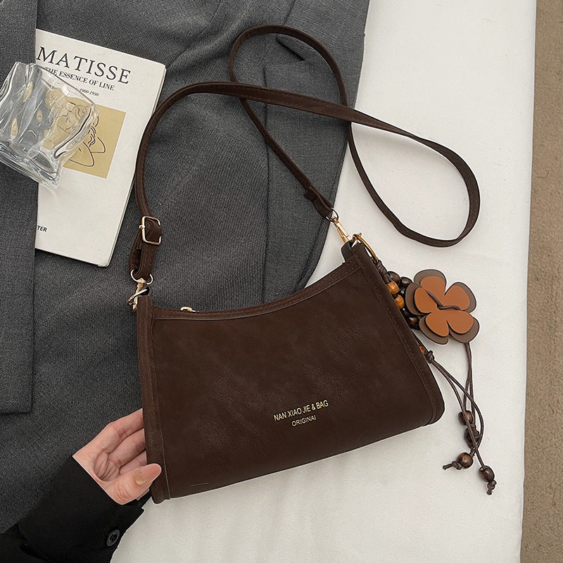 Damen Umhängetasche aus hochwertigem Kunstleder mit elegantem Reißverschluss Nord Taschen