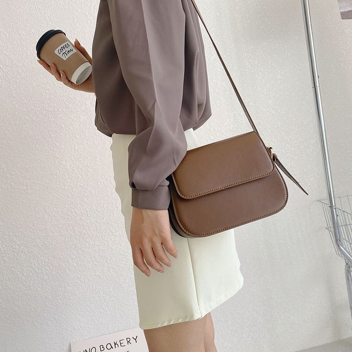 Damen Umhängetasche mit klassischer Klappenstruktur Nord Taschen