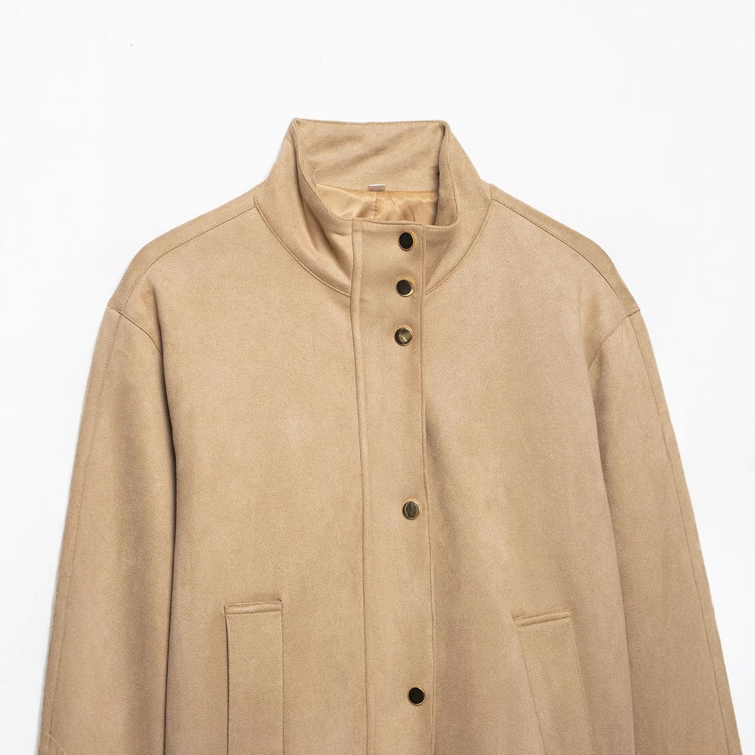 Damen Kurze Velours-Imitatjacke mit Stehkragen, Druckknopfleiste und aufgesetzten Taschen Nord Taschen