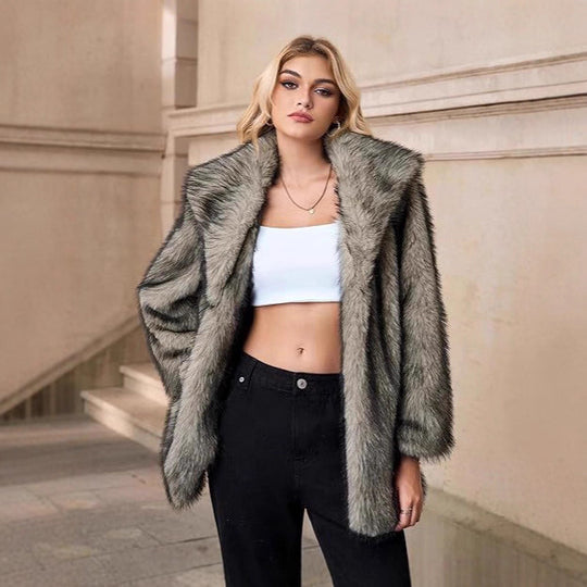 Damen Kurzer Faux‑Fur‑Mantel mit weitem Schalkragen, offener Front und Eingrifftaschen Nord Taschen