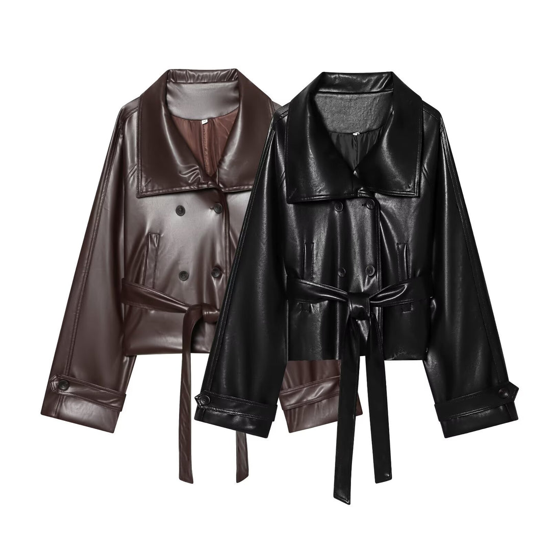 Damen Kurz geschnittener Kunstleder-Trenchcoat mit übergroßem Revers, doppelreihiger Knopfleiste und Bindegürtel Nord Taschen