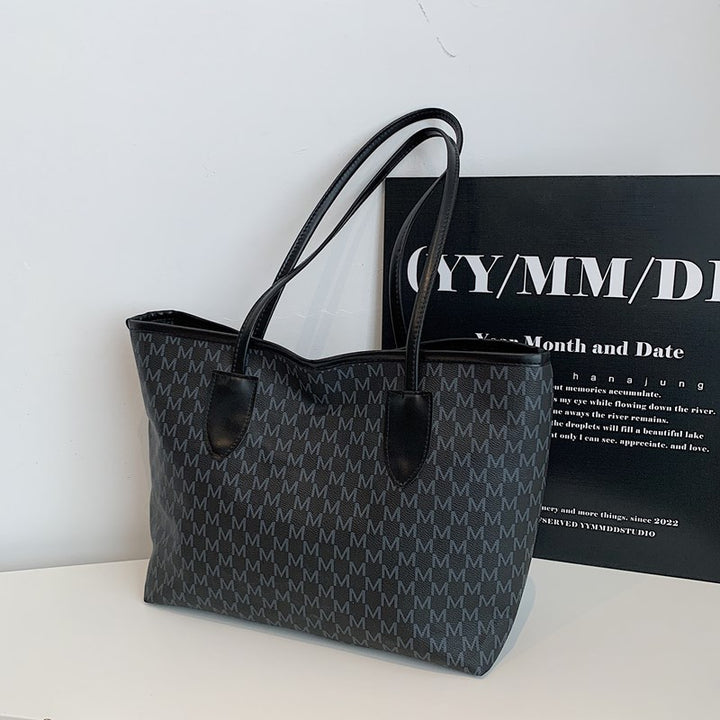 Damen Tote-Bag aus hochwertigem, strapazierfähigem Material mit elegantem Monogramm Nord Taschen