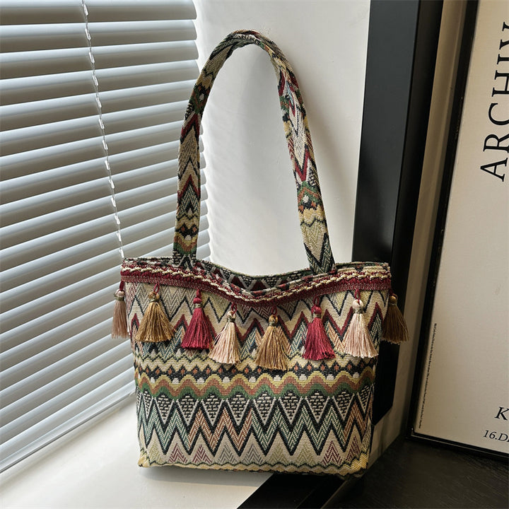 Damen Tragetasche mit stylishen Quasten und modernem Zickzackdesign Nord Taschen