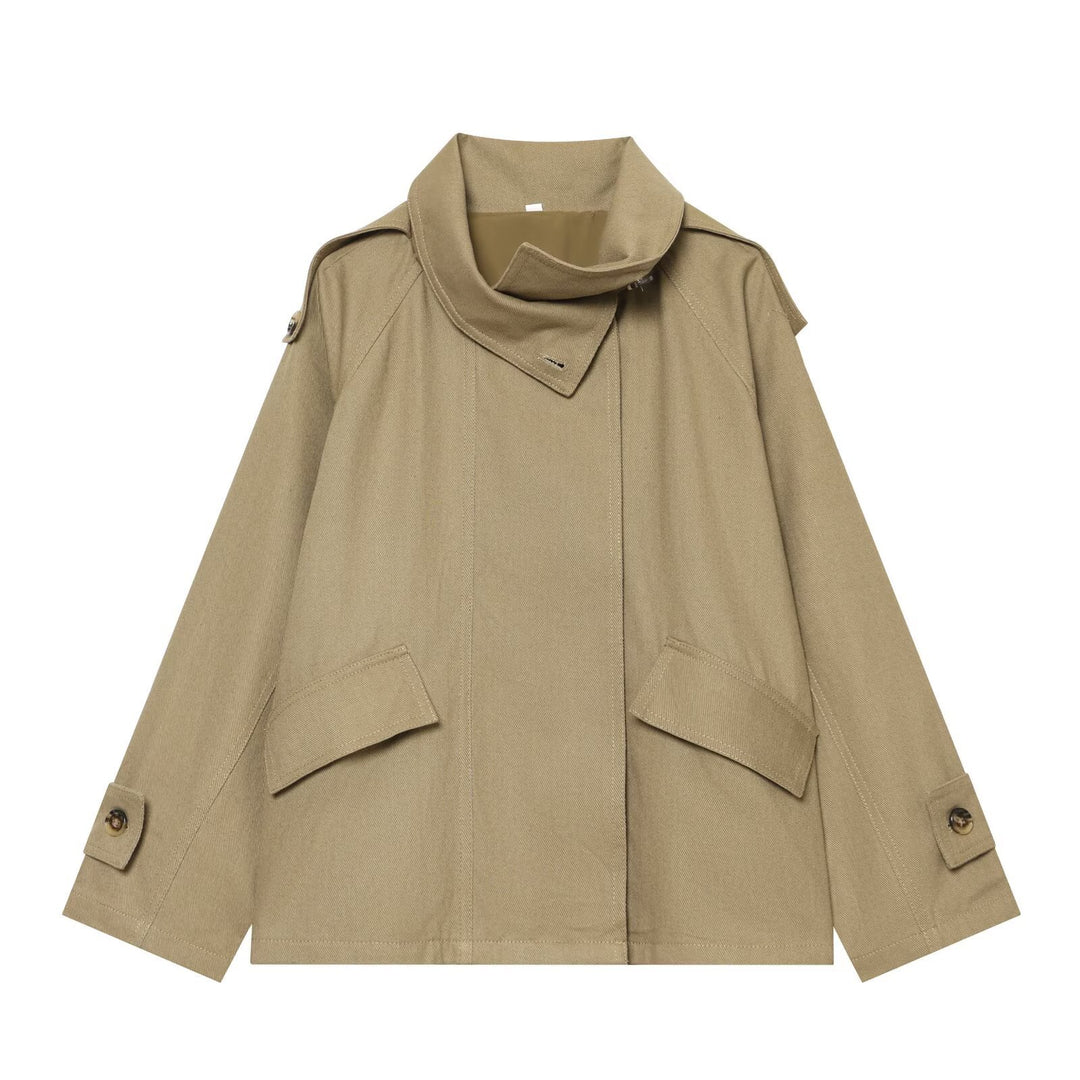 Damen Kurze Oversized Cape-Trenchjacke mit hohem Funnelkragen und Utility‑Pattentaschen Nord Taschen