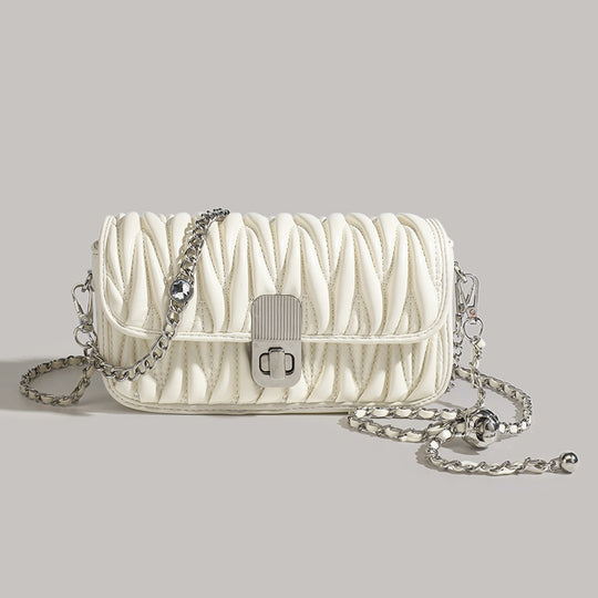 Damen Clutch-Tasche mit eleganter Raffung und hochwertigem Kettenriemen Nord Taschen
