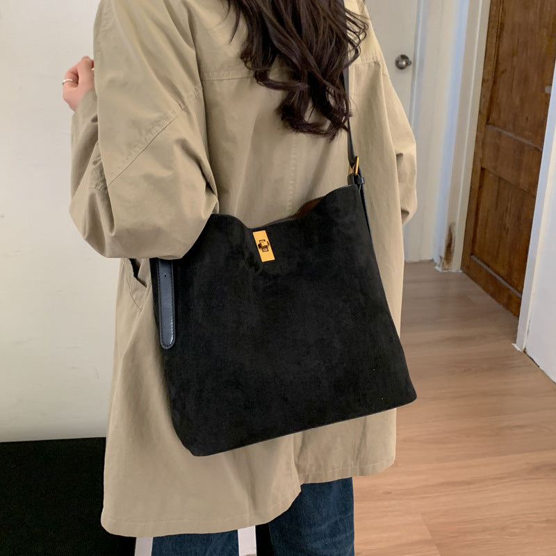 Damen schicke Hobo-Tasche mit elegantem Verschluss Nord Taschen