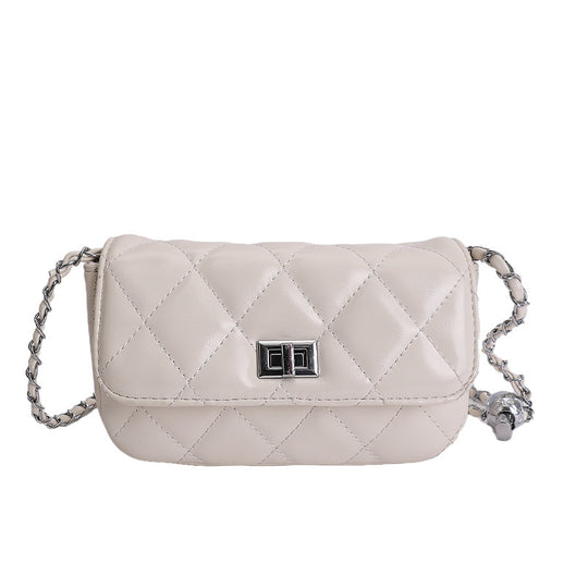 Damen elegante Clutch-Tasche mit luxuriösem Kettenriemen und strukturierter Steppung Nord Taschen