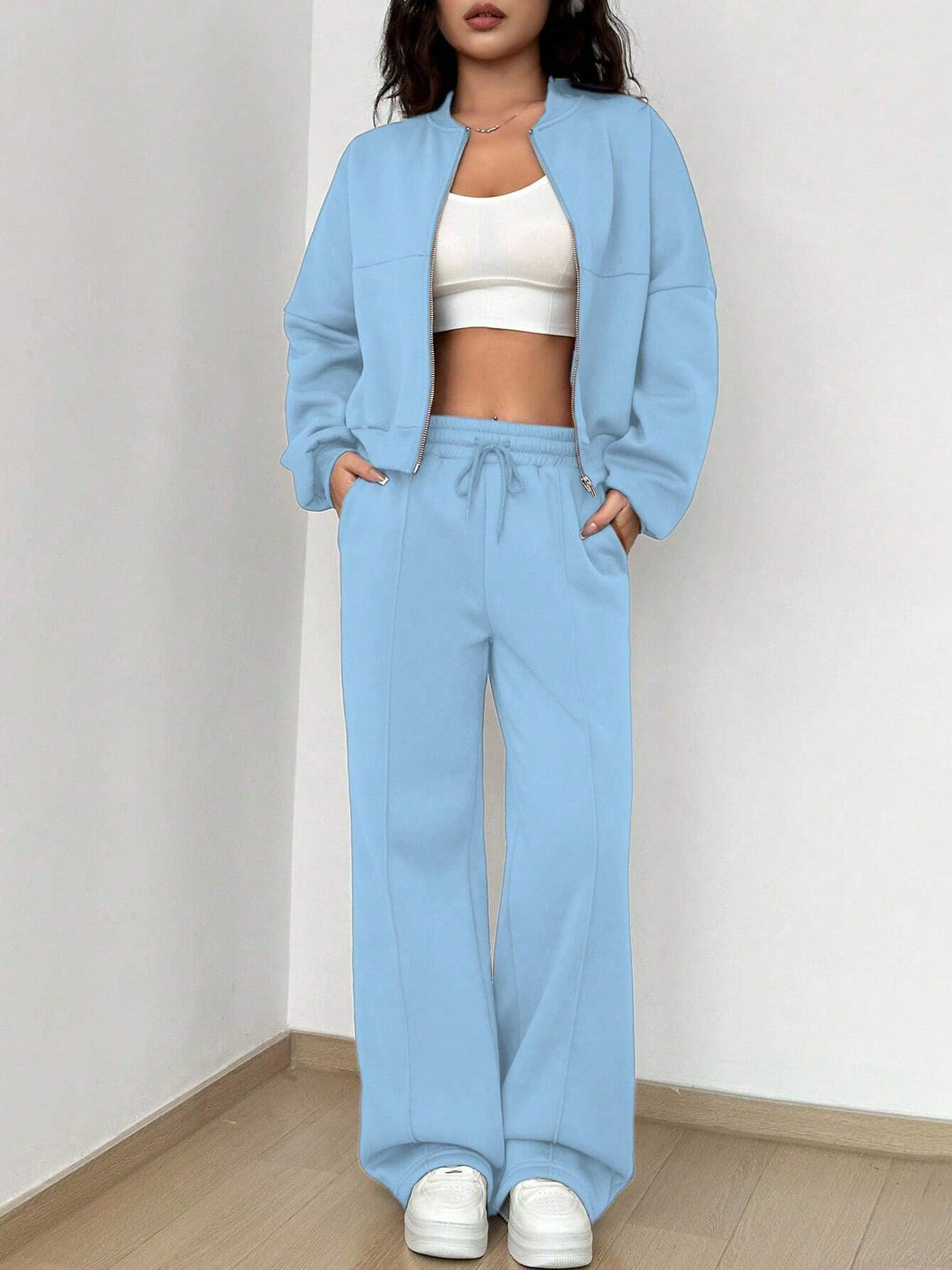 Damen kurze Sweatjacke mit Reißverschluss und High-Waist weitem Jogginghosen-Set Nord Taschen