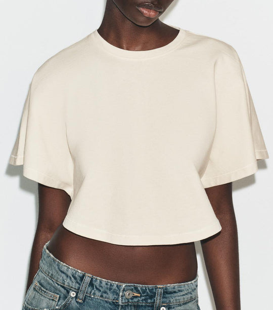 Damen cropped T-Shirt mit weit geschnittenen Ärmeln und weichem Baumwollmaterial Nord Taschen