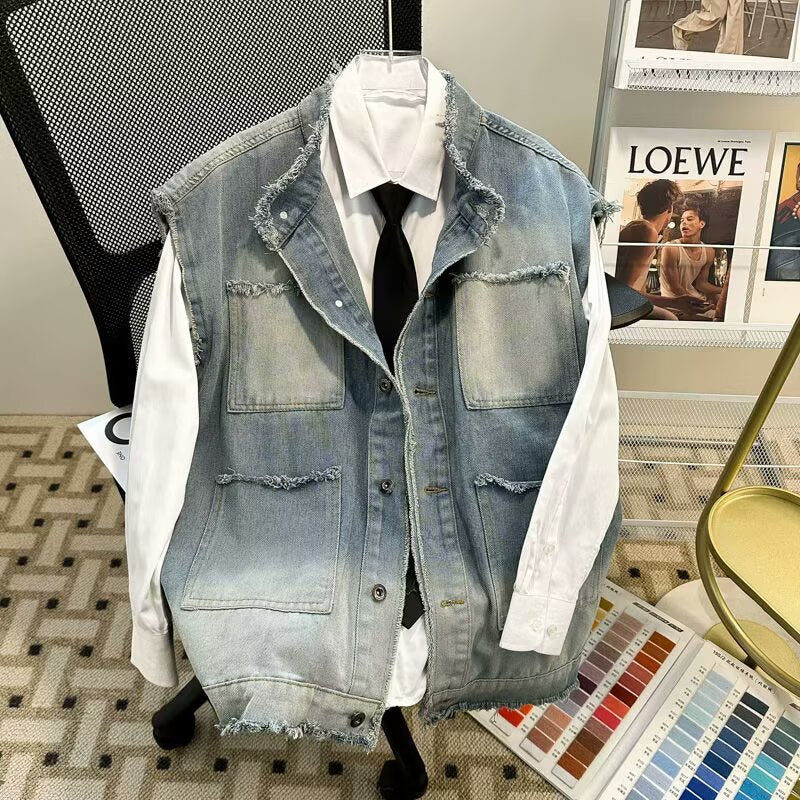 Herren Ärmellose Denim‑Weste im Vintage‑Used‑Look mit ausgefranster Saumkante und Ombre‑Fading Nord Taschen