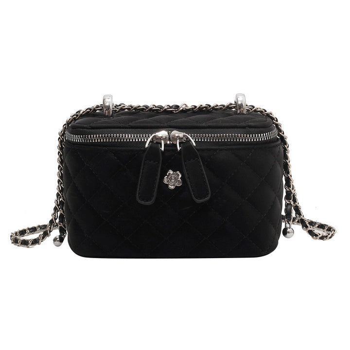 Damen Umhängetasche mit zeitgemäßer Steppung und elegantem Reißverschluss Nord Taschen