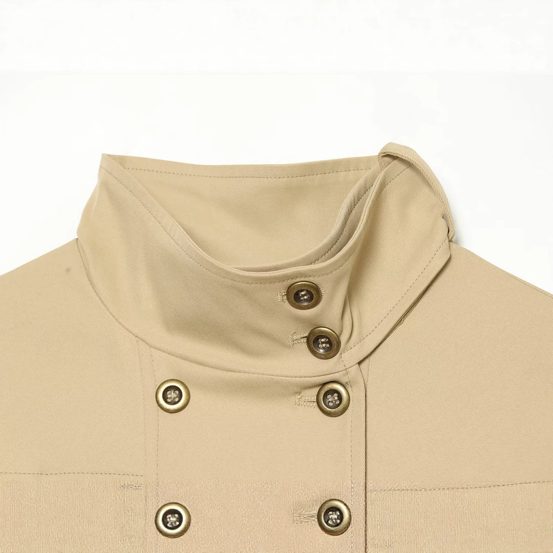 Damen Kurzblouson im Utility‑Stil mit hohem Stehkragen und doppelreihiger Knopfleiste Nord Taschen