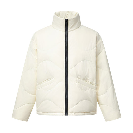 Damen Kurz geschnittene wattierte Steppjacke mit Wellensteppung und hohem Stehkragen Nord Taschen