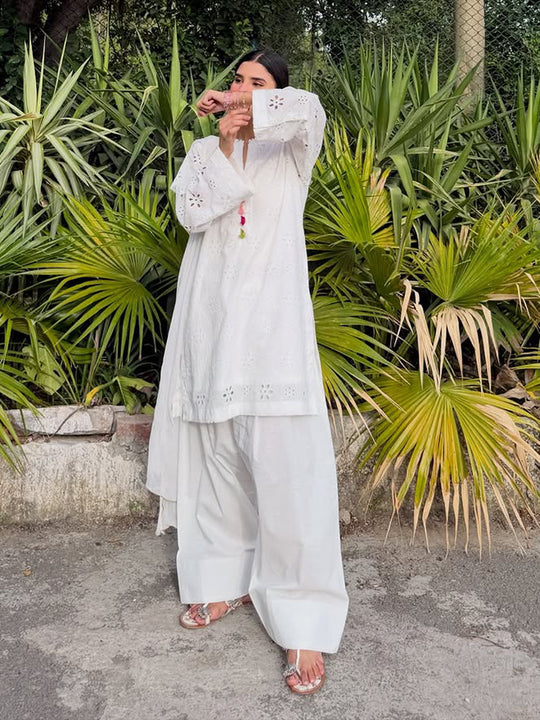 Damen Lockertes Tunika-Set mit Broderie Anglaise und weiten Pluderhosen Nord Taschen