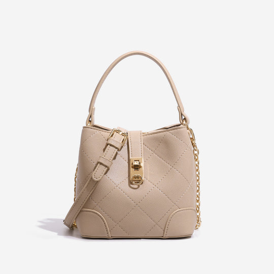 Damen Hobo-Tasche mit elegantem Kettenriemen und strukturiertem Design Nord Taschen