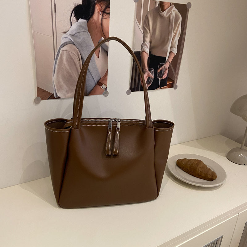Damen elegante Schultertasche mit praktischem Reißverschluss Nord Taschen