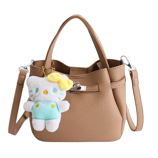 Damen Mini-Handtasche mit kuscheligem Anhänger Nord Taschen