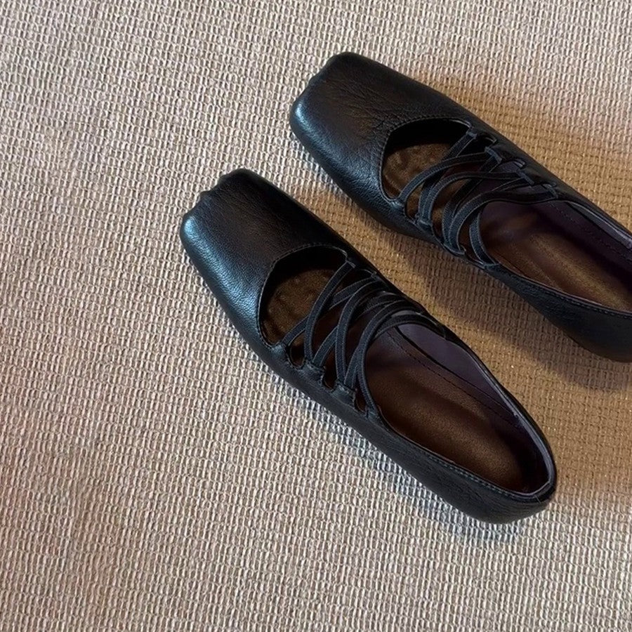 Damen Ballerina-Schuhe mit innovativer Riemenführung und weichem Leder