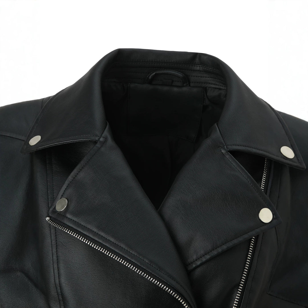 Damen Taillierte Bikerjacke aus softem Kunstleder mit gesteppter Schulter- und Ärmelpartie Nord Taschen