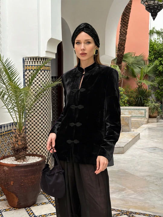 Damen Samtjacke mit Mandarin-Kragen und dekorativen Knotenverschlüssen Nord Taschen