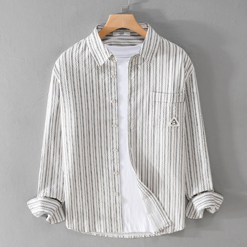 Herren Leichtes gestreiftes Baumwoll‑Leinen Layering‑Overshirt mit Kentkragen, Brusttasche und Crinkle‑Struktur Nord Taschen