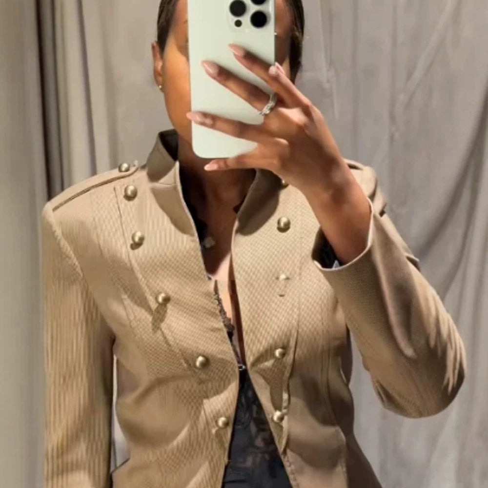 Damen Kurzblazer im Militarystil mit doppelreihigen Zierknöpfen Nord Taschen