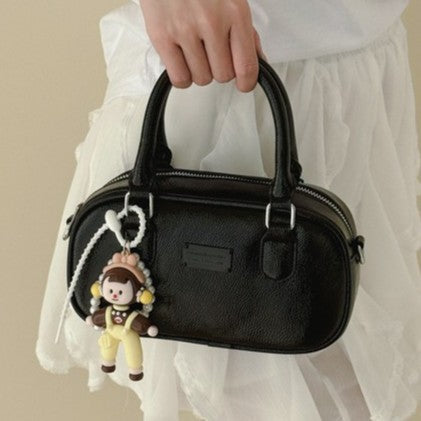 Damen Handtasche mit einzigartigem dekorativem Anhänger Nord Taschen