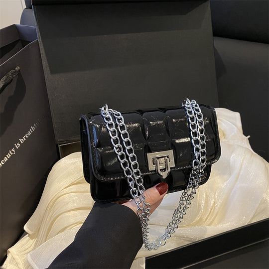 Damen elegante Umhängetasche mit glänzender Kettenverzierung Nord Taschen