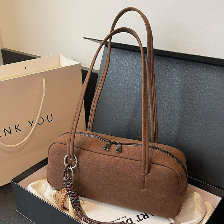Damen modische Schultertasche mit verspieltem Anhänger Nord Taschen