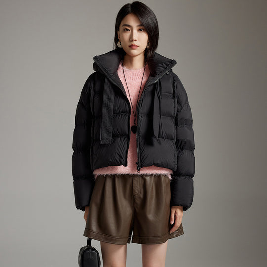 Damen Kurz geschnittene Boxy-Steppjacke mit voluminöser Kapuze und Kordelzug Nord Taschen
