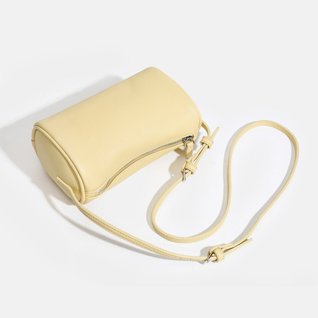 Damen Umhängetasche mit innovativem, ergonomischem Design und praktischem Reißverschluss Nord Taschen
