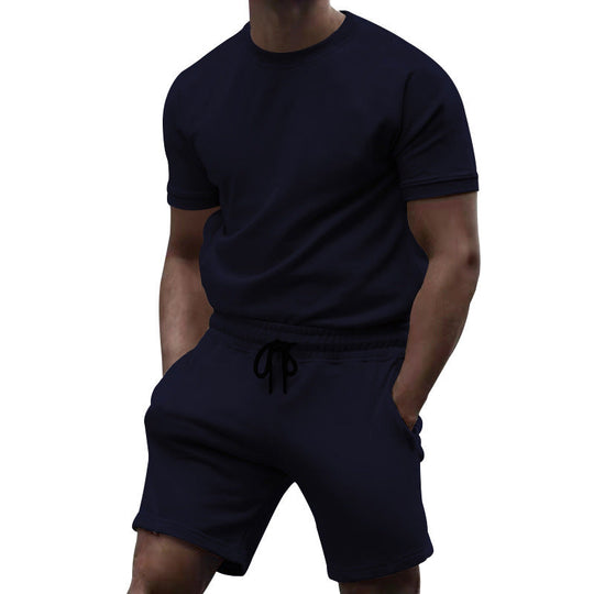 Herren Sportkombination mit kurzärmligem Oberteil und bequemen Shorts
