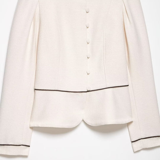 Damen Kurzblazer im Bouclé‑Look mit Stehkragen, dekorativer Paspelierung und bezogenen Knöpfen Nord Taschen