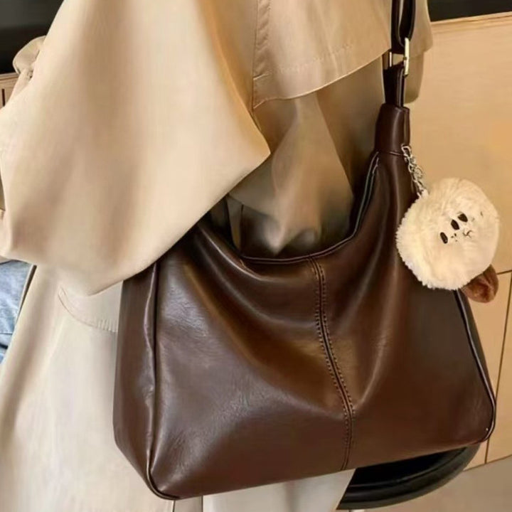 Damen Hobo-Tasche mit elegantem Klappenverschluss und herausnehmbarem Schultergurt Nord Taschen
