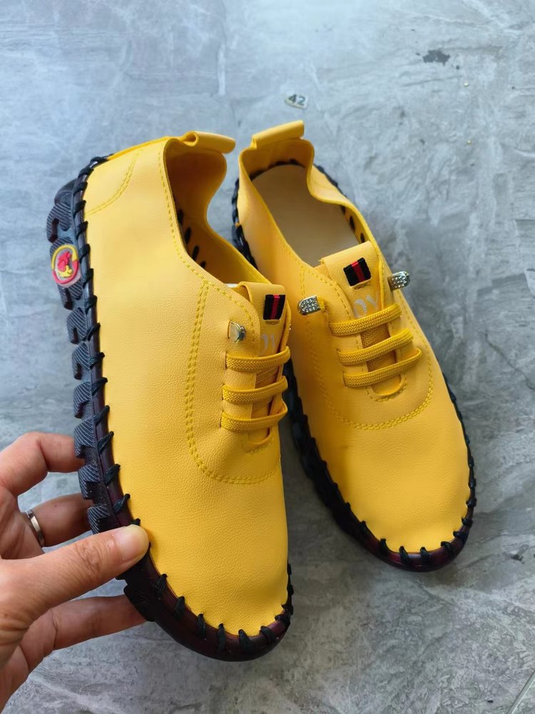 Damen Leichter, weicher Slipper mit handgenähter Gummisohle und elastischer Schnürung Nord Taschen