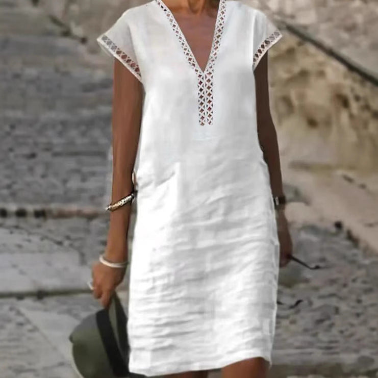Damen Leichtes Leinenkleid mit V-Ausschnitt und dezenten Cut-Out-Verzierungen