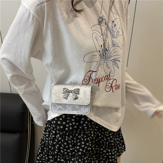 Damen Clutch mit verspieltem Schleifendesign Nord Taschen