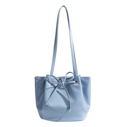 Damen Beuteltasche mit modischem Kordelzug und glänzender Oberfläche Nord Taschen