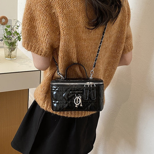 Damen Umhängetasche mit trendigem Steppdesign und eleganten Details Nord Taschen