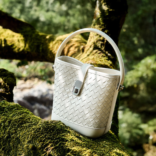 Damen Handtasche mit geflochtener Lederstruktur und abnehmbarem Schulterriemen Nord Taschen