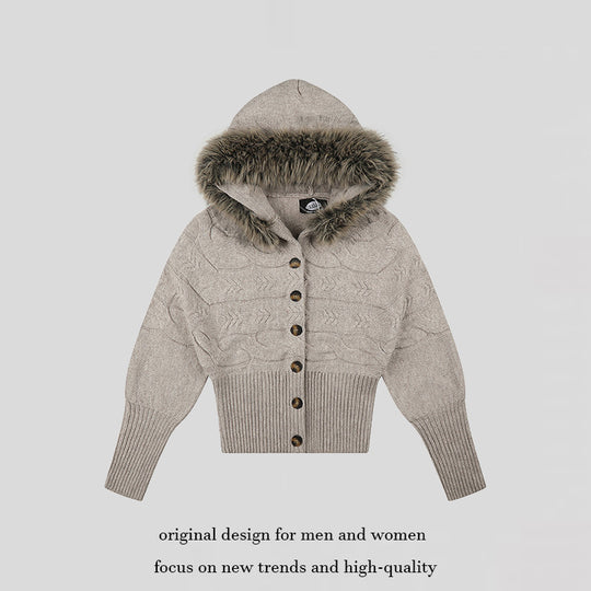 Damen Kapuzen‑Strickjacke mit Zopfmuster, Kunstfellbesatz und tailliertem Rippenbund Nord Taschen