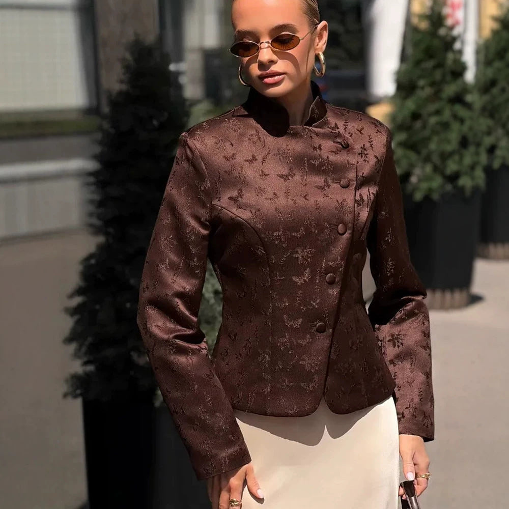 Damen Taillierter Jacquard-Blazer mit überlappendem Revers und dekorativen Knöpfen Nord Taschen