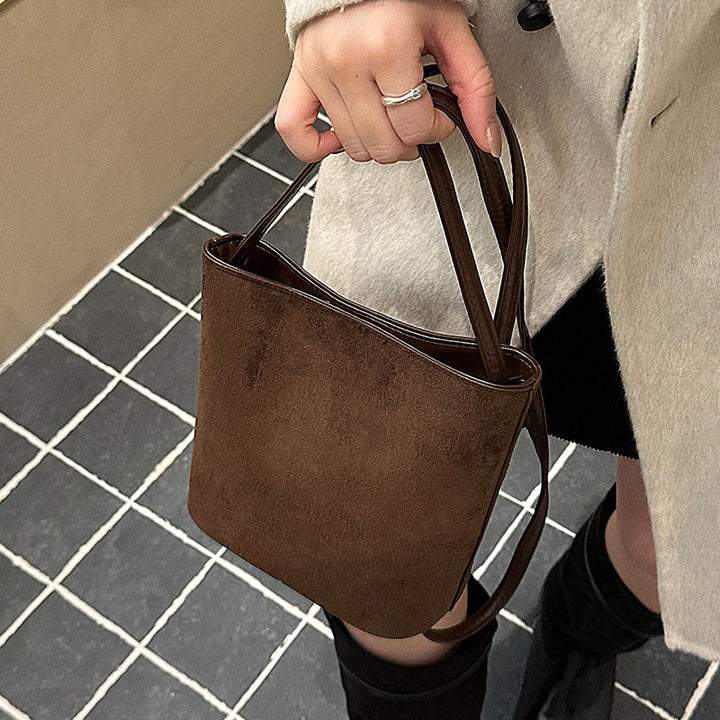 Damen Mini-Handtasche aus weichem Wildleder mit schickem Tragegriff Nord Taschen