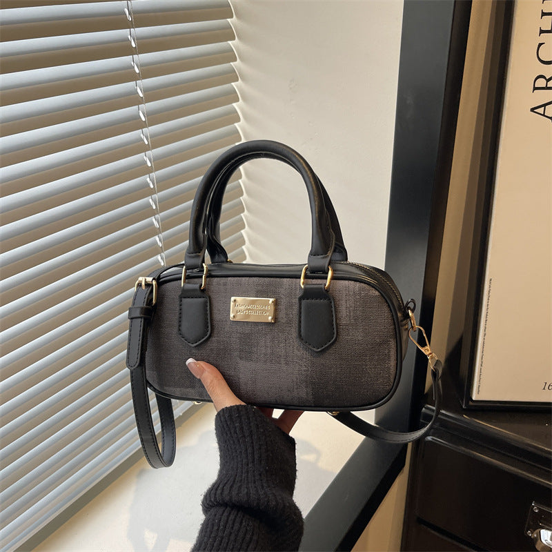 Damen Umhängetasche mit elegantem Tragegriff und hochwertiger Verarbeitung Nord Taschen