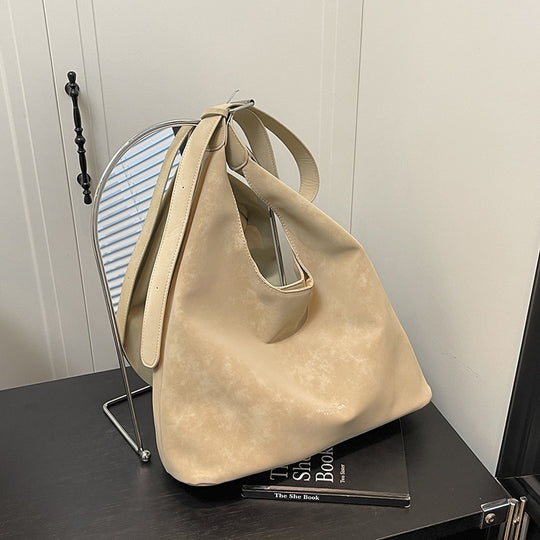 Damen trendige Hobo-Tasche mit eleganten Akzenten Nord Taschen