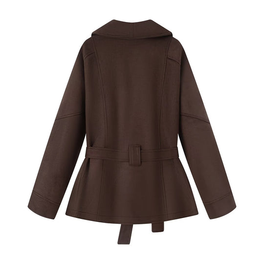 Damen 30+ taillierte Kurzjacke mit Schalkragen, Bindegürtel und Kunstvelours Nord Taschen