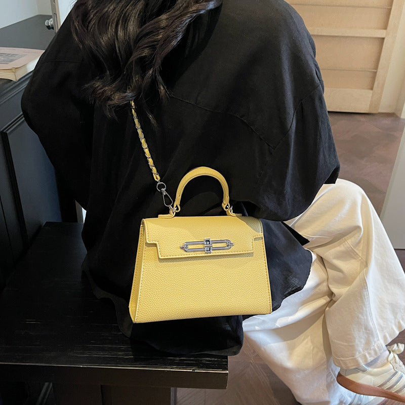 Damen Designer-Handtasche mit strukturierten Akzenten Nord Taschen