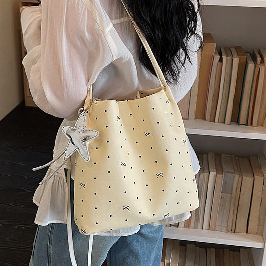 Damen Beuteltasche mit fröhlichem Punkten-Design Nord Taschen