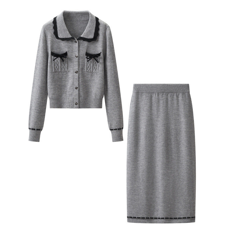 Damen Zweiteiliges Feinstrick‑Set mit kurzgeschnittenem Rüschen‑Cardigan und High‑Waist Bleistiftrock Nord Taschen