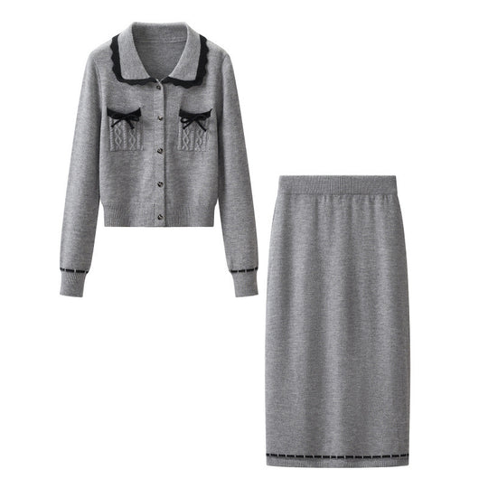 Damen Zweiteiliges Feinstrick‑Set mit kurzgeschnittenem Rüschen‑Cardigan und High‑Waist Bleistiftrock Nord Taschen